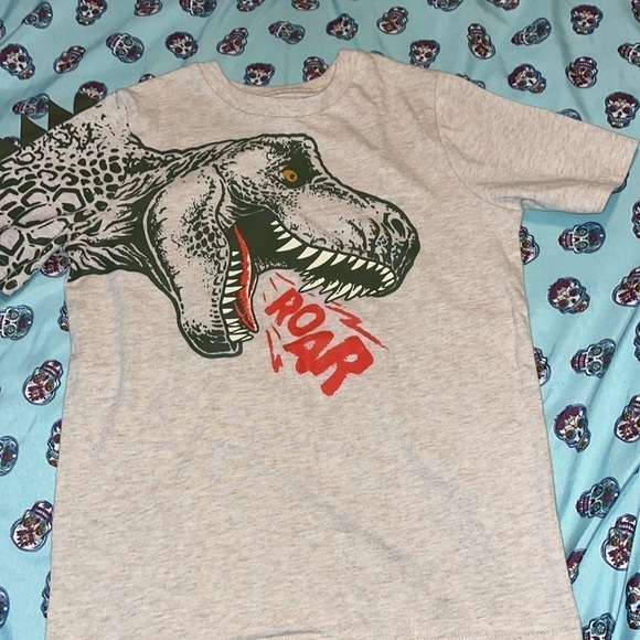 365 Kids from Garanimals Boys Short Sleeve Spike Tee. Size 7 excellent condition - Picture 5 of 9